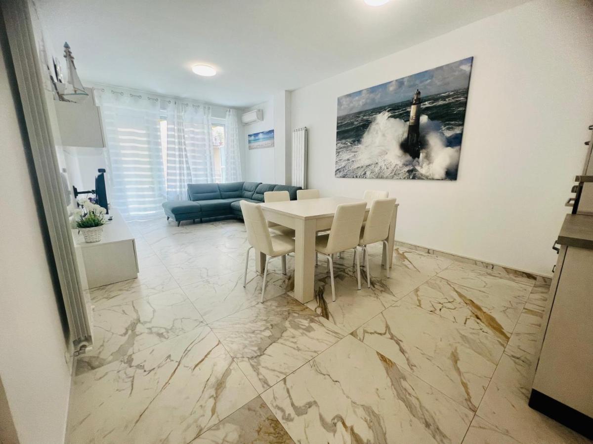 Suite Trilocale - Citta Della Musica -Casino San Remo Buitenkant foto